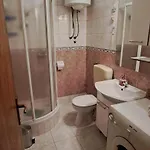 Romantic Split